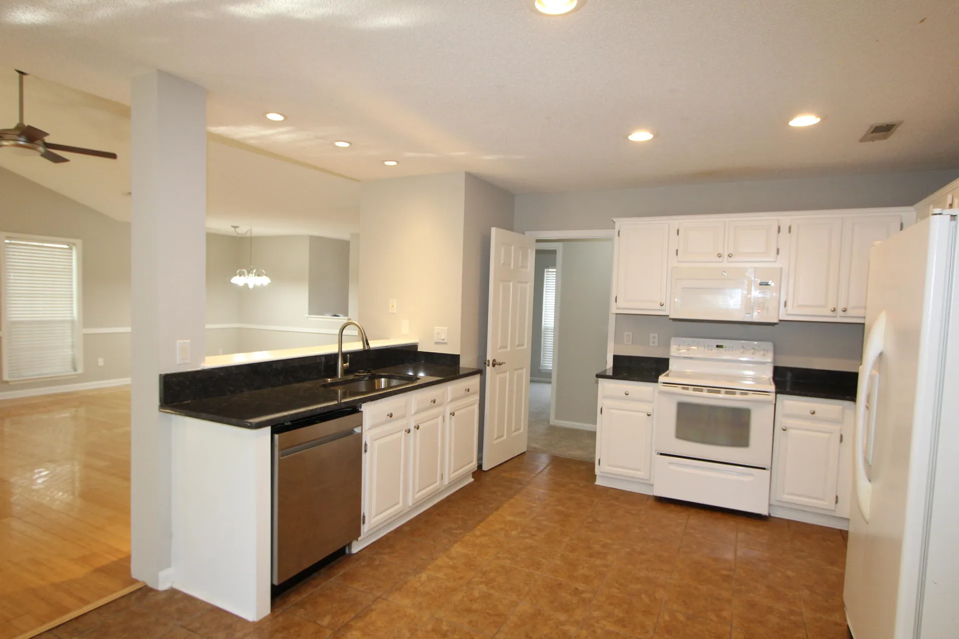 Property image 5 at 110 Smithfield Avenue, Summerville, SC 29485
