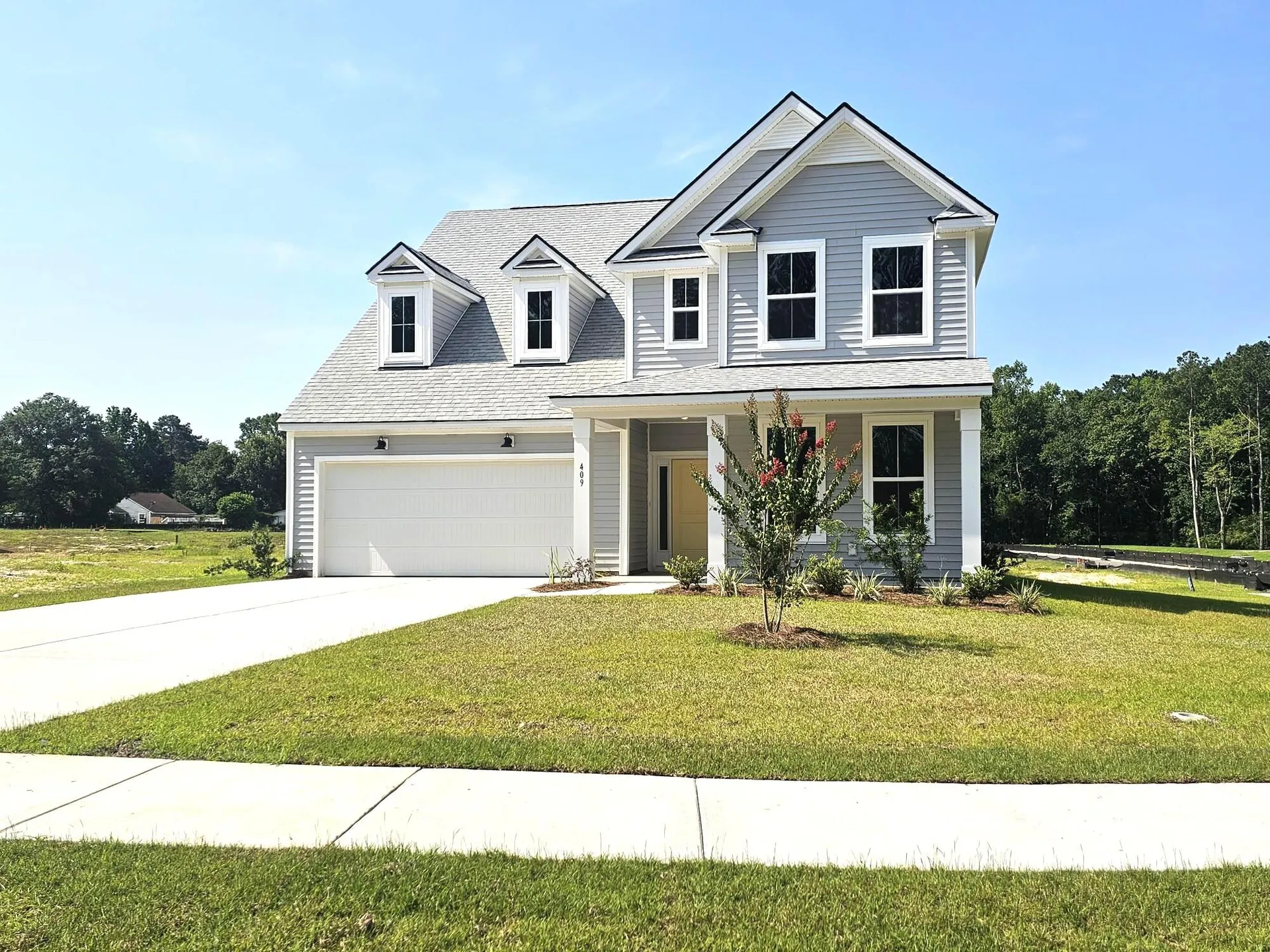 409 Cadbury Loop