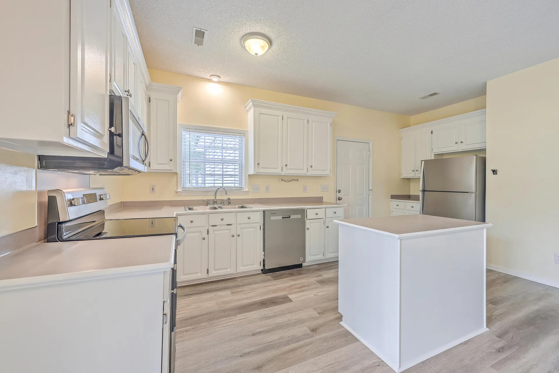 Property image 3 at 195 Fox Squirrel Run, Summerville, SC 29483