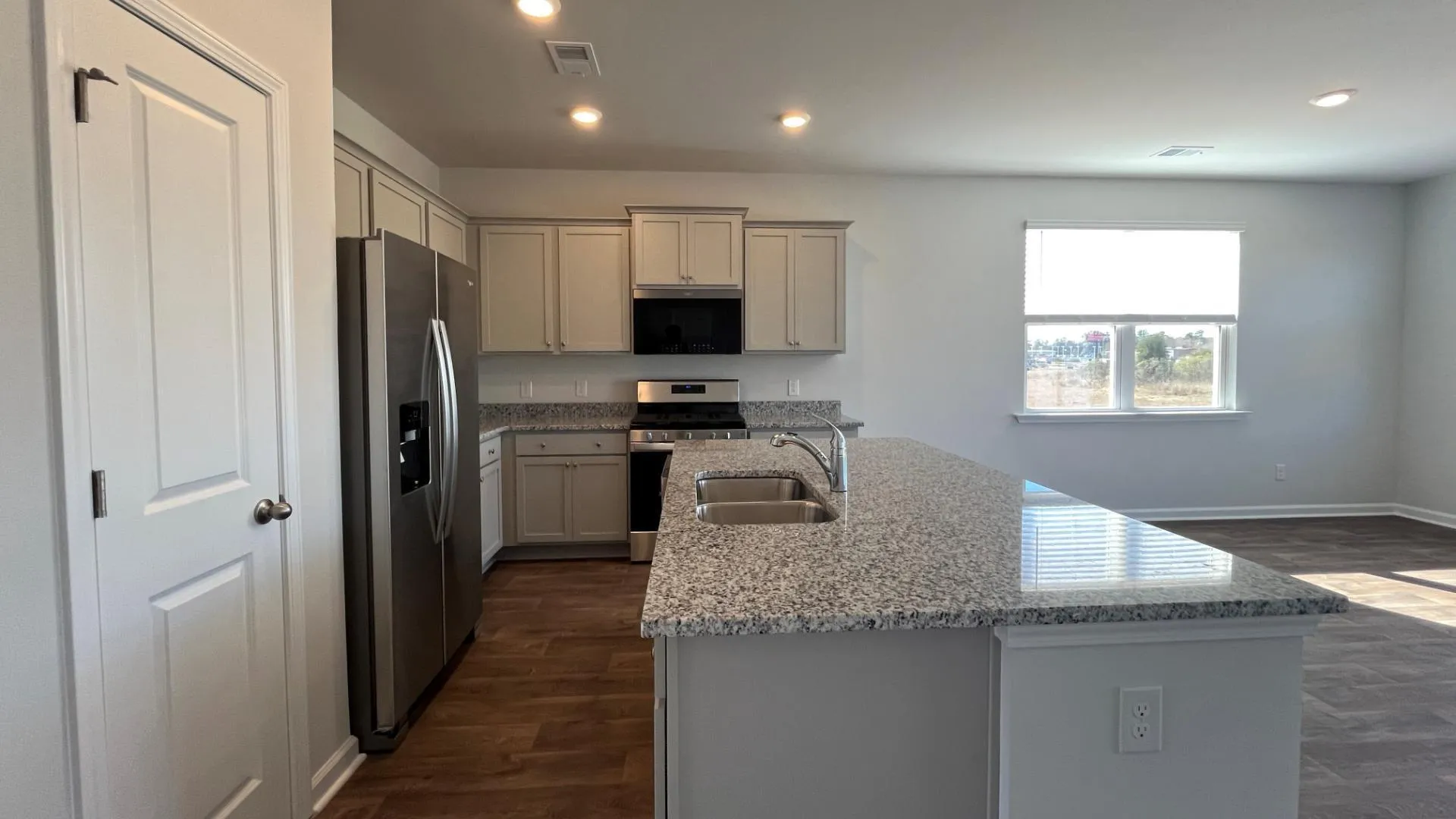 Property image 4 at 300 Bluebell Way, Moncks Corner, SC 29461