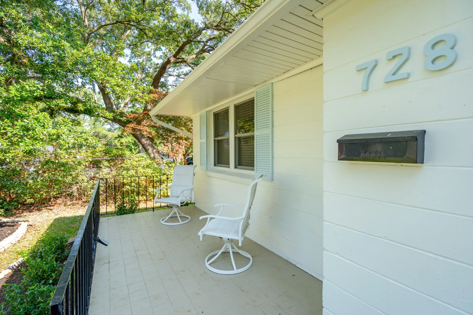 Property image 2 at 728 N Godfrey Park Place, Charleston, SC 29407
