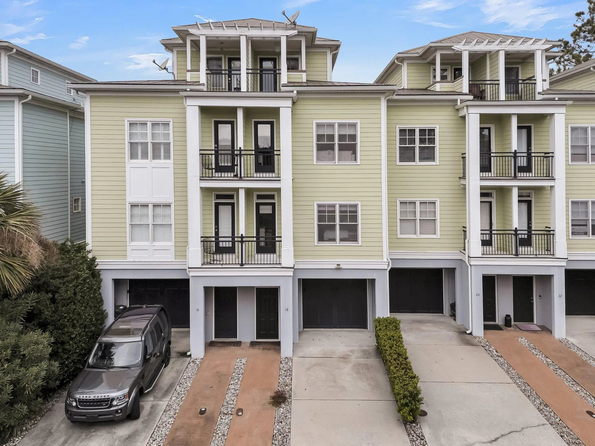Ripley Cove, Charleston Community