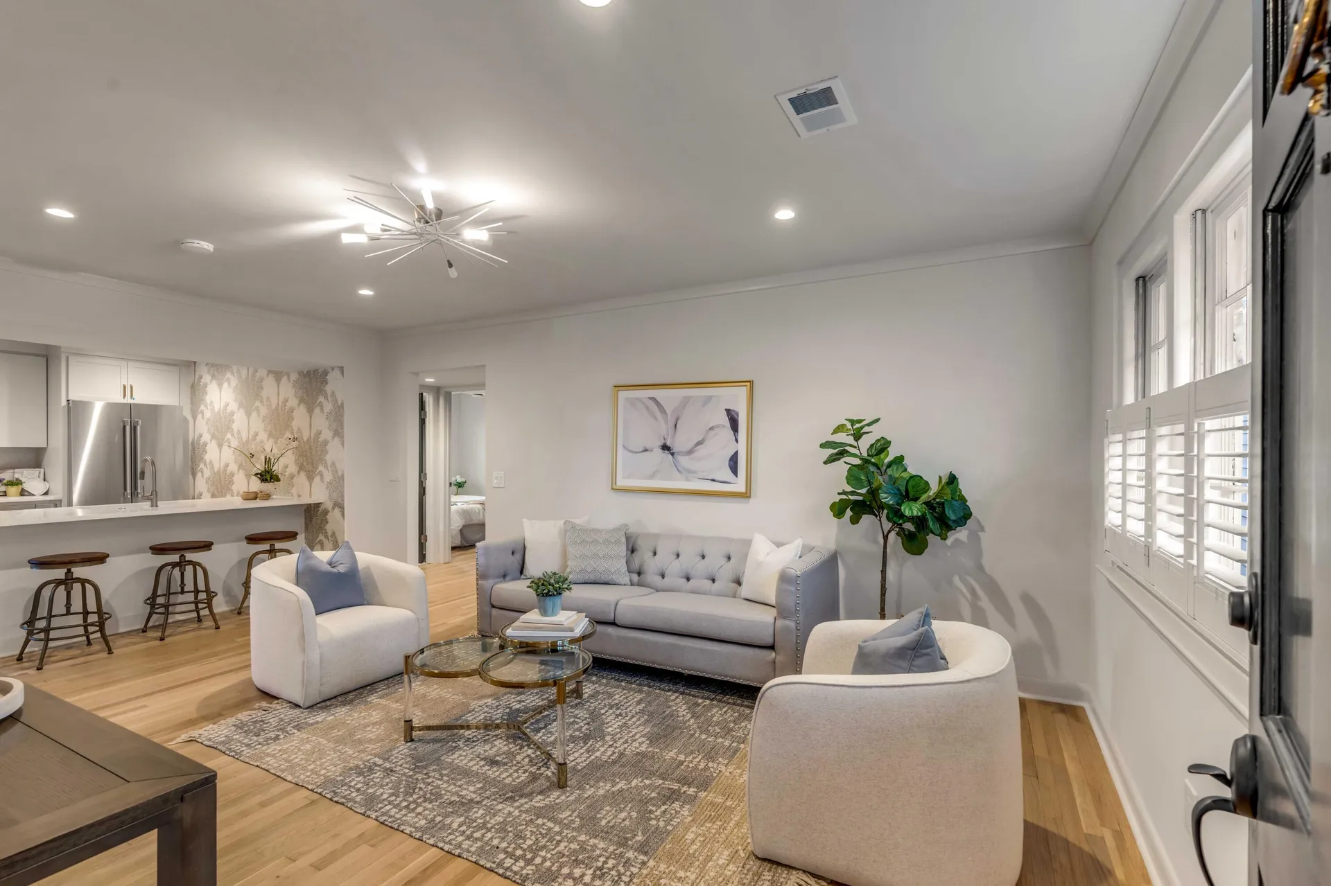 7 Logan Street F