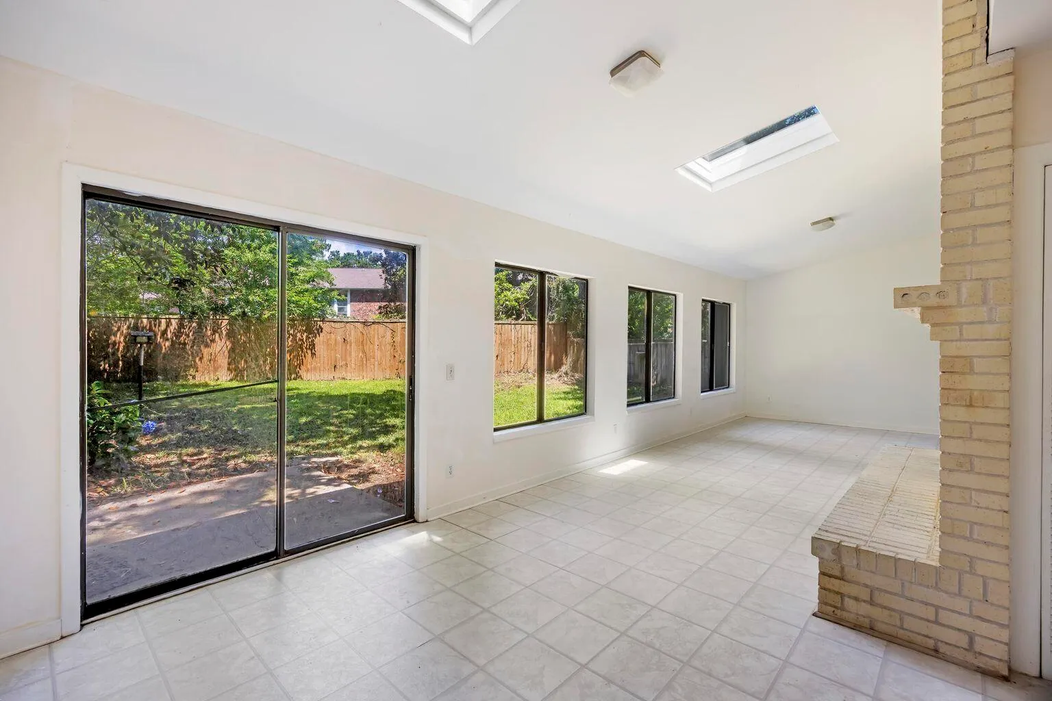 Property image 3 at 9 Stallion Court, Charleston, SC 29407