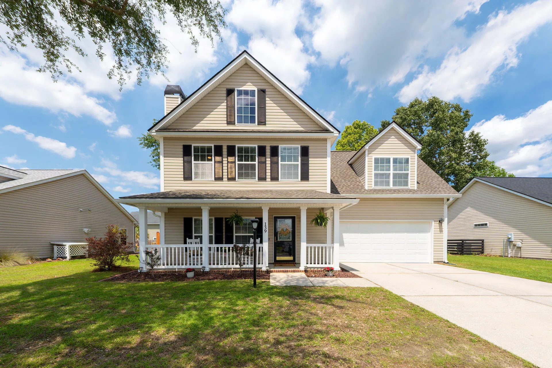 Cokers Crossing, Goose Creek Community