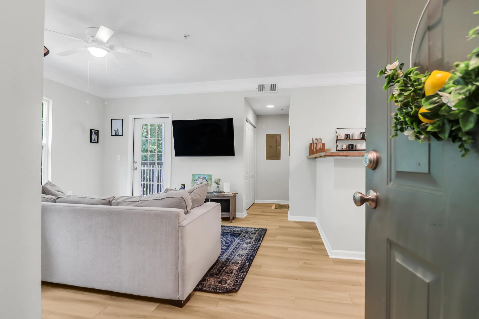 Property image 3 at 1300 Park West Boulevard 512, Mount Pleasant, SC 29466