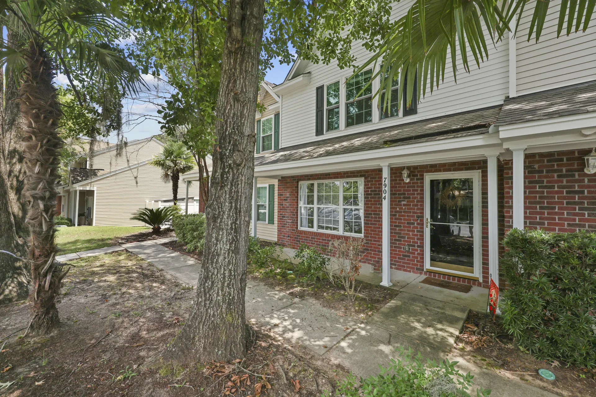 7904 Shadow Oak Drive