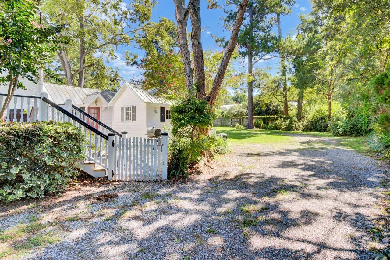 Property image 2 at 411 S Magnolia Street, Summerville, SC 29483