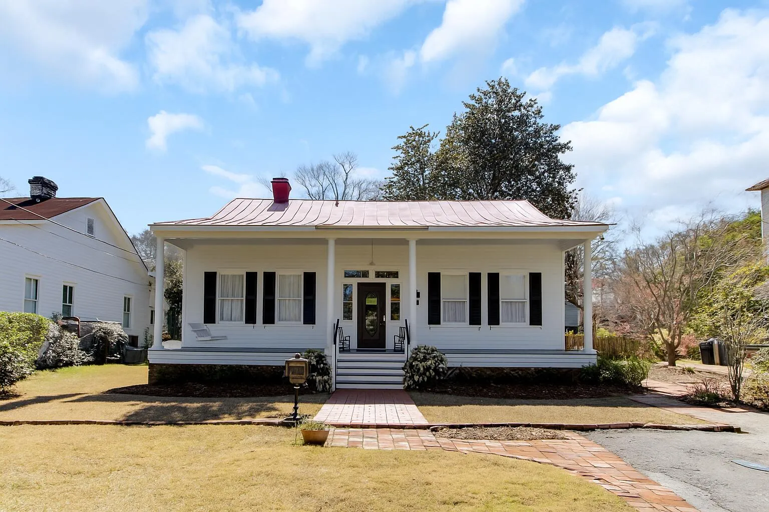 214 E Doty Avenue