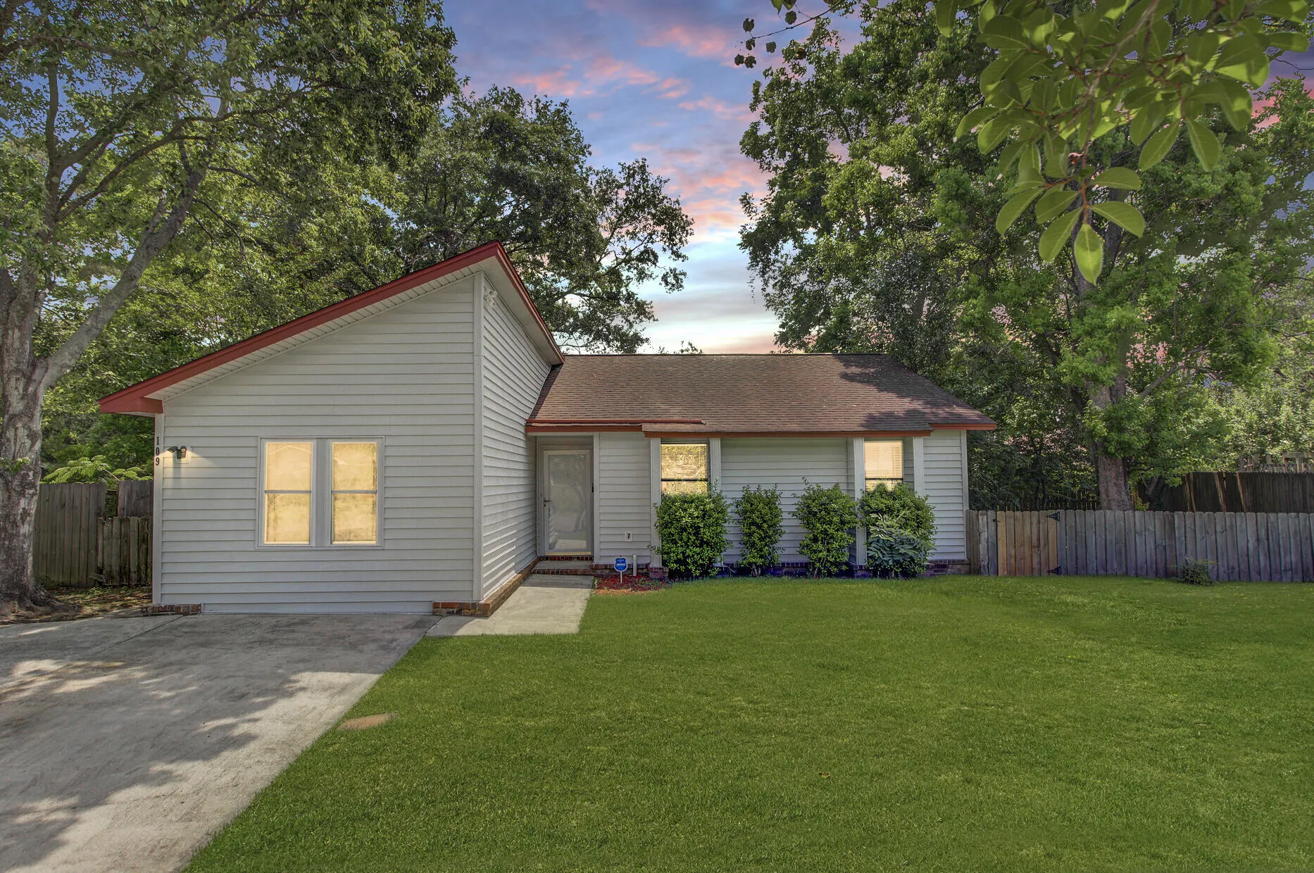 Property image 2 at 109 Salem Court, Summerville, SC 29486