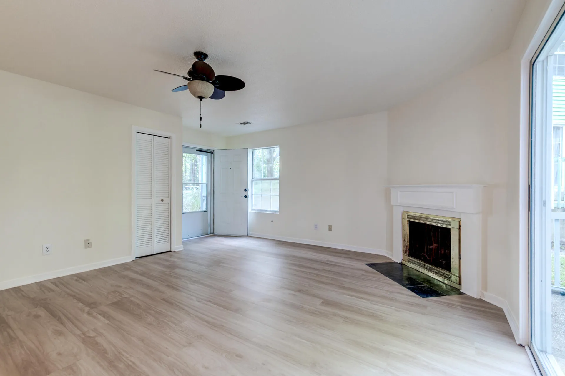 Property image 4 at 6275 Rolling Fork Road 401, North Charleston, SC 29406