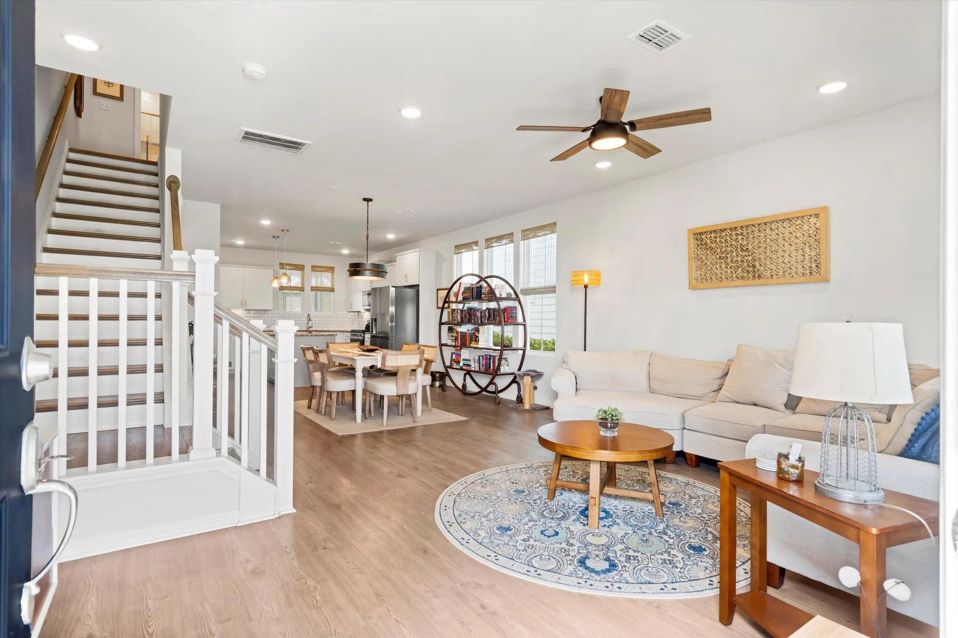 Property image 3 at 557 Blueway Avenue, Summerville, SC 29486