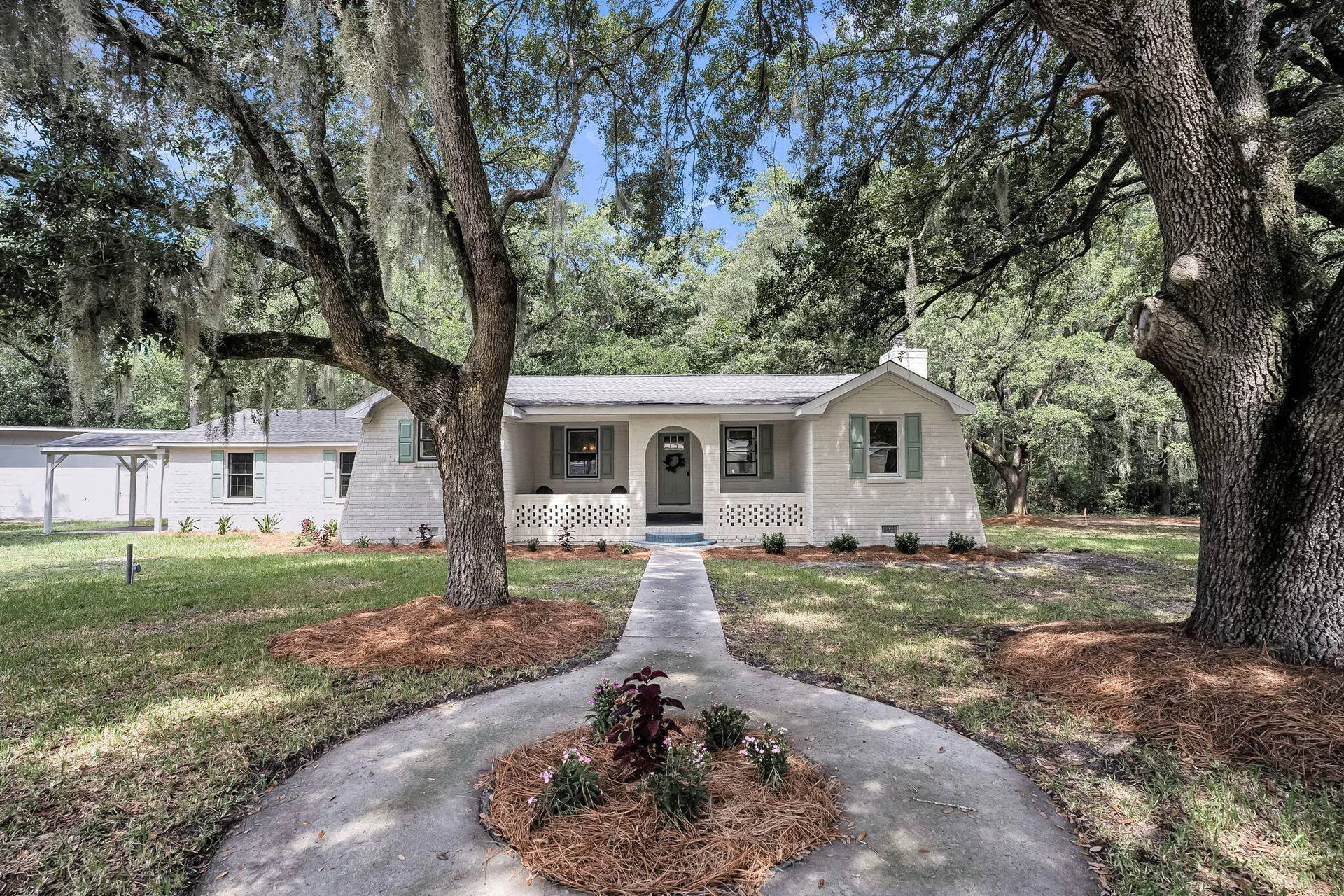 Chaparral, Summerville Community