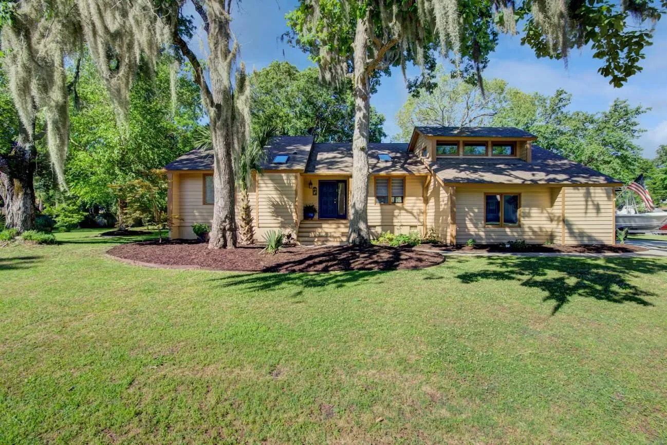 1 Dunvegan Drive Drive