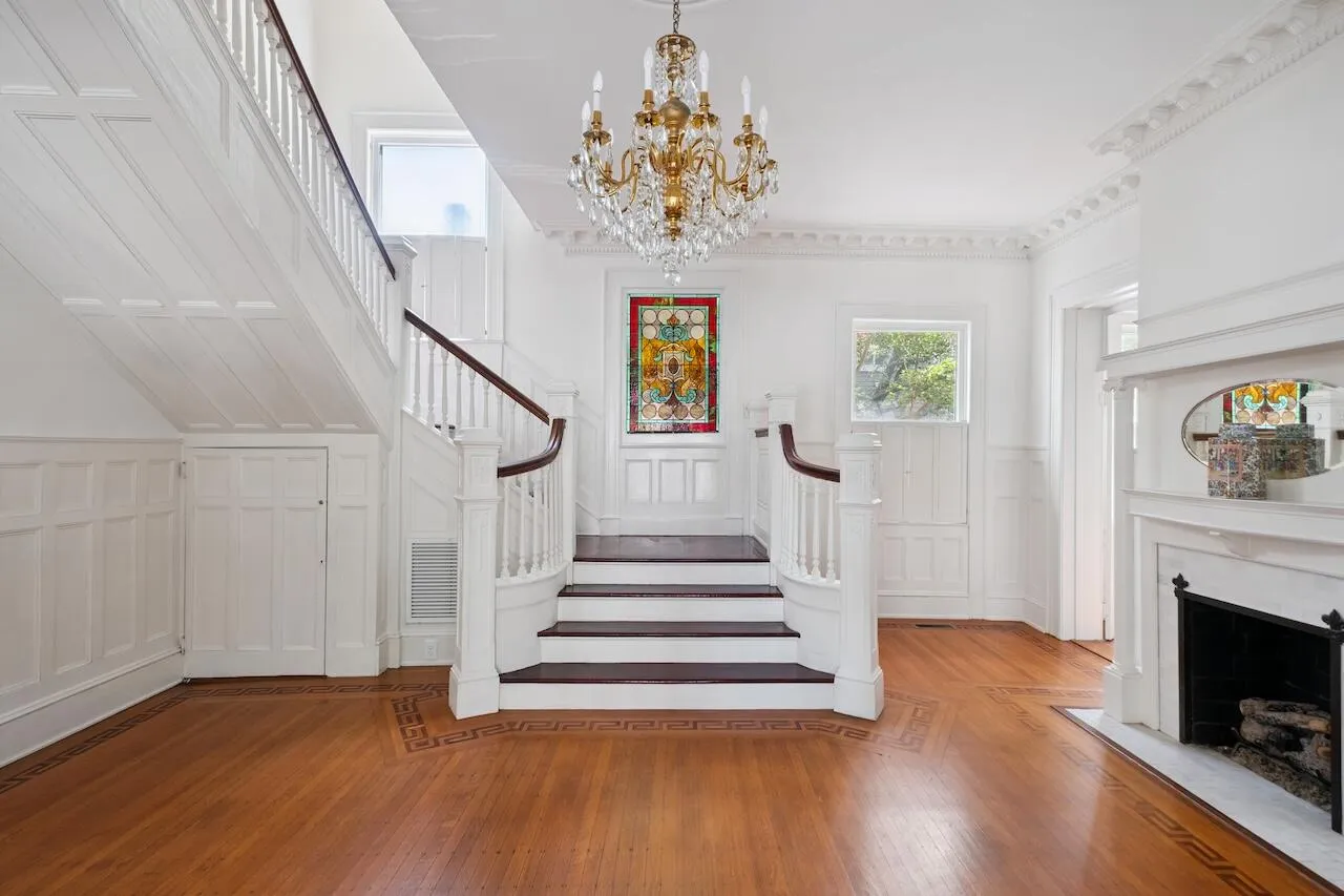 Property image 2 at 143 Broad Street, Charleston, SC 29401