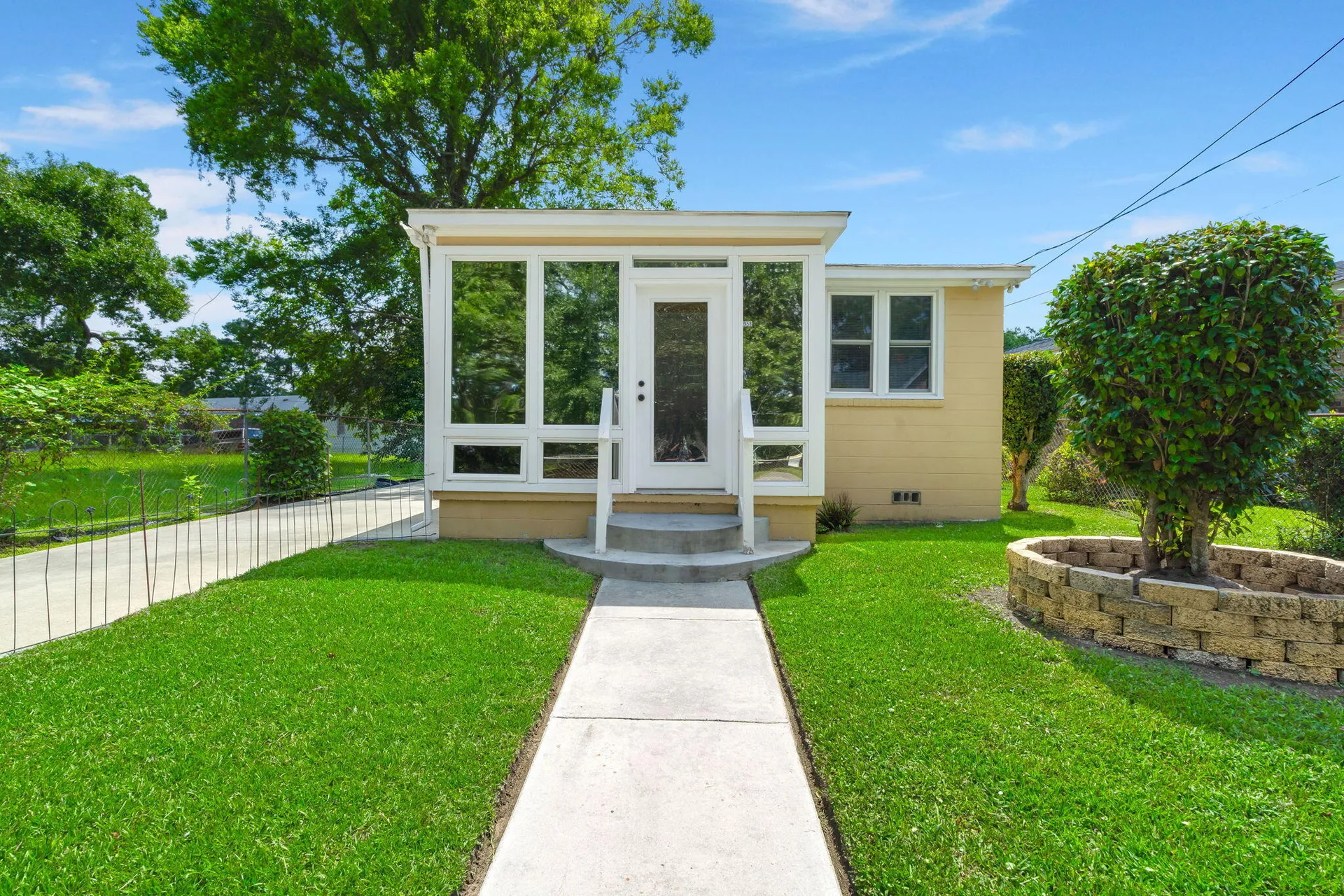 Property image 2 at 958 Battery Avenue, Charleston, SC 29407