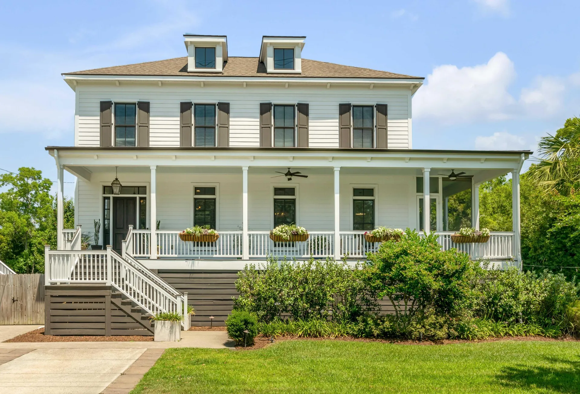 Wagener Terrace, Charleston Community