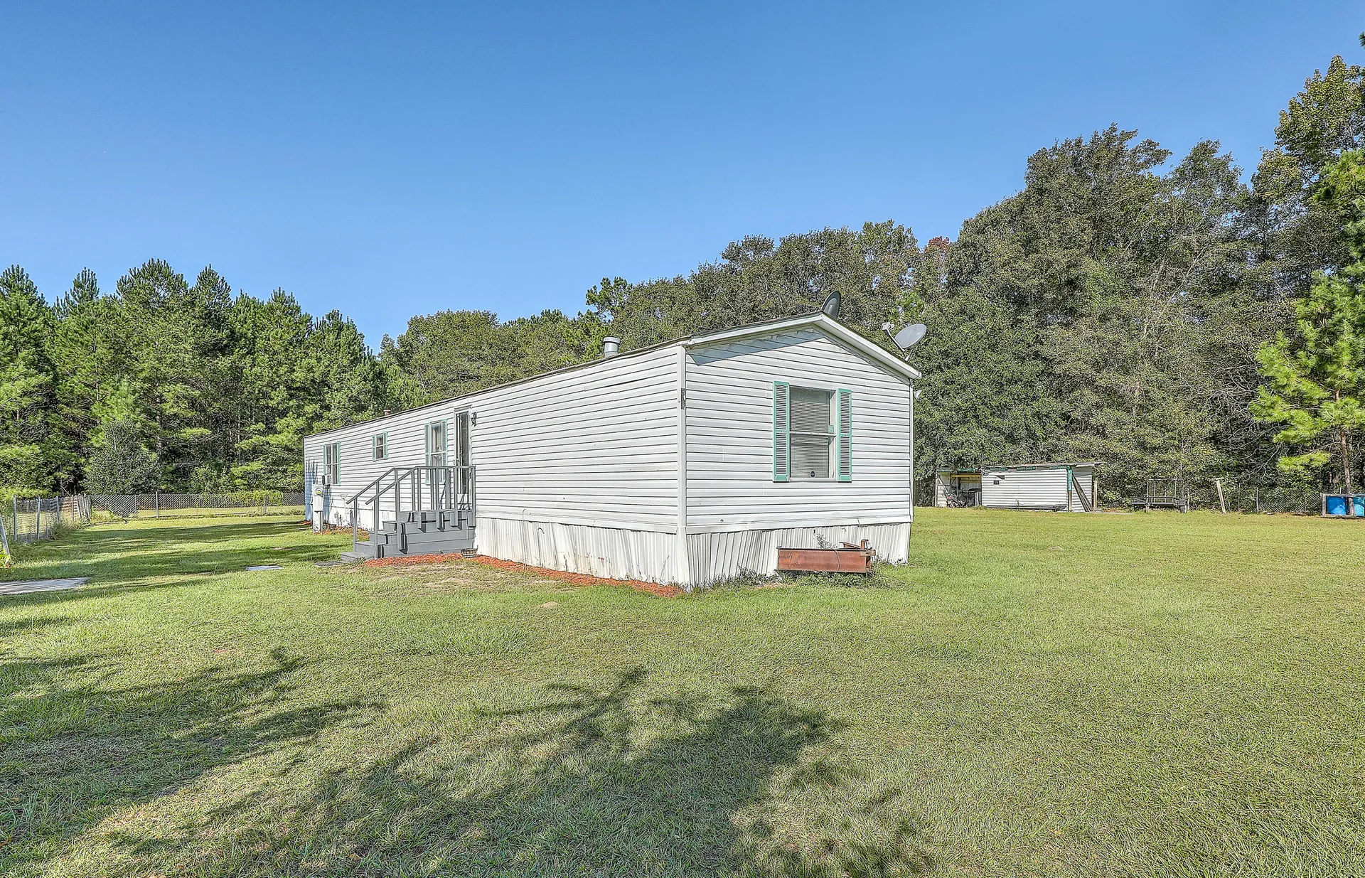 Property image 4 at 118 Rooster Lane, Saint Stephen, SC 29479