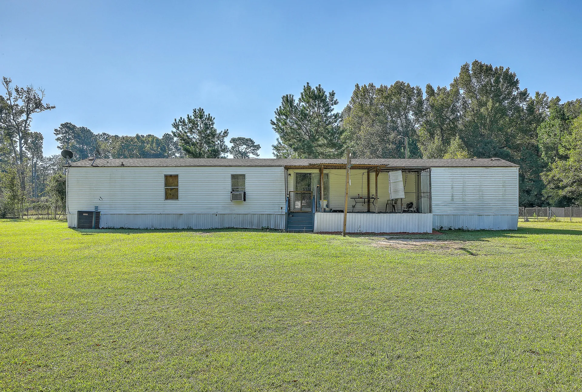 Property image 5 at 118 Rooster Lane, Saint Stephen, SC 29479