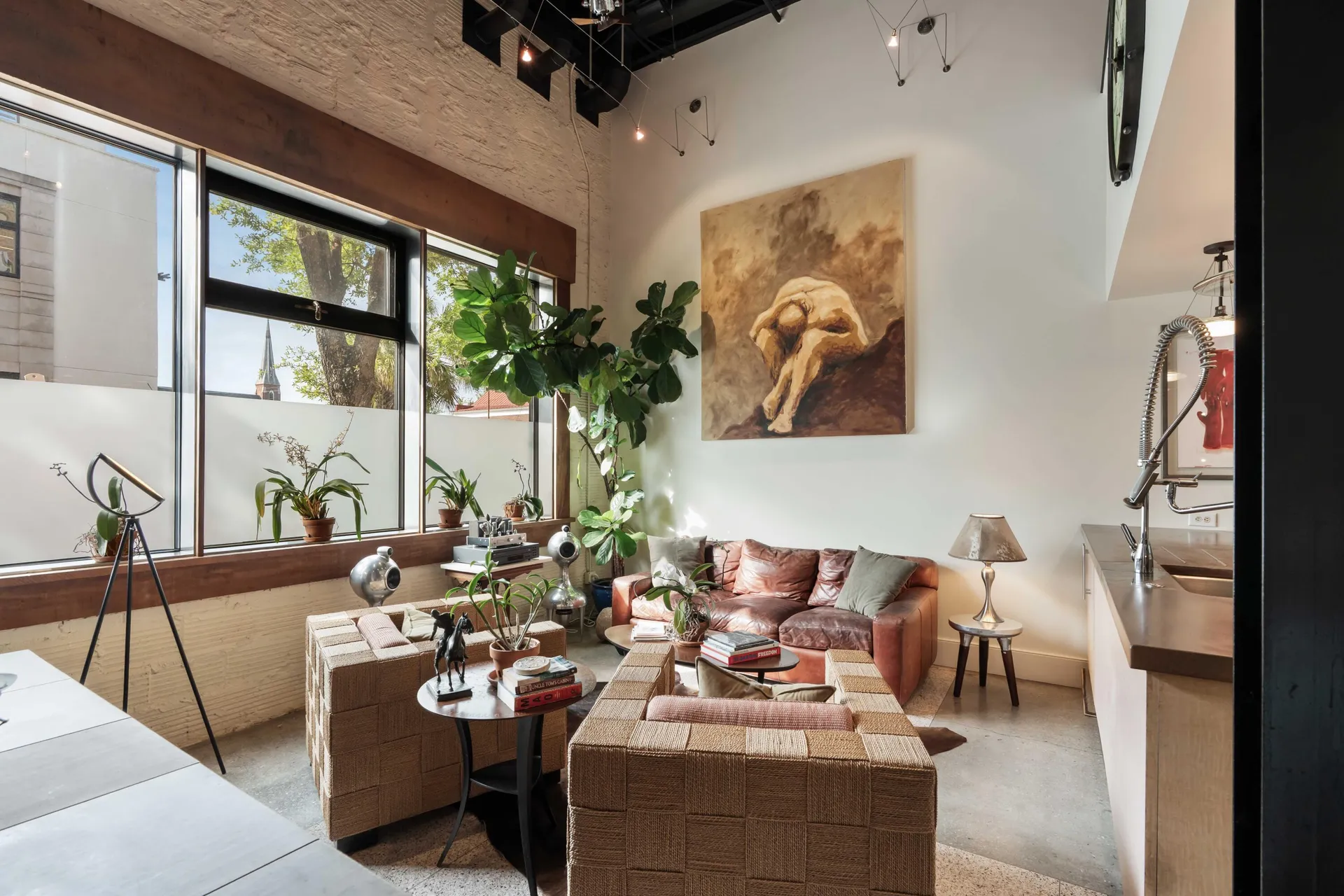 Property image 4 at 517 King Street 1, Charleston, SC 29403