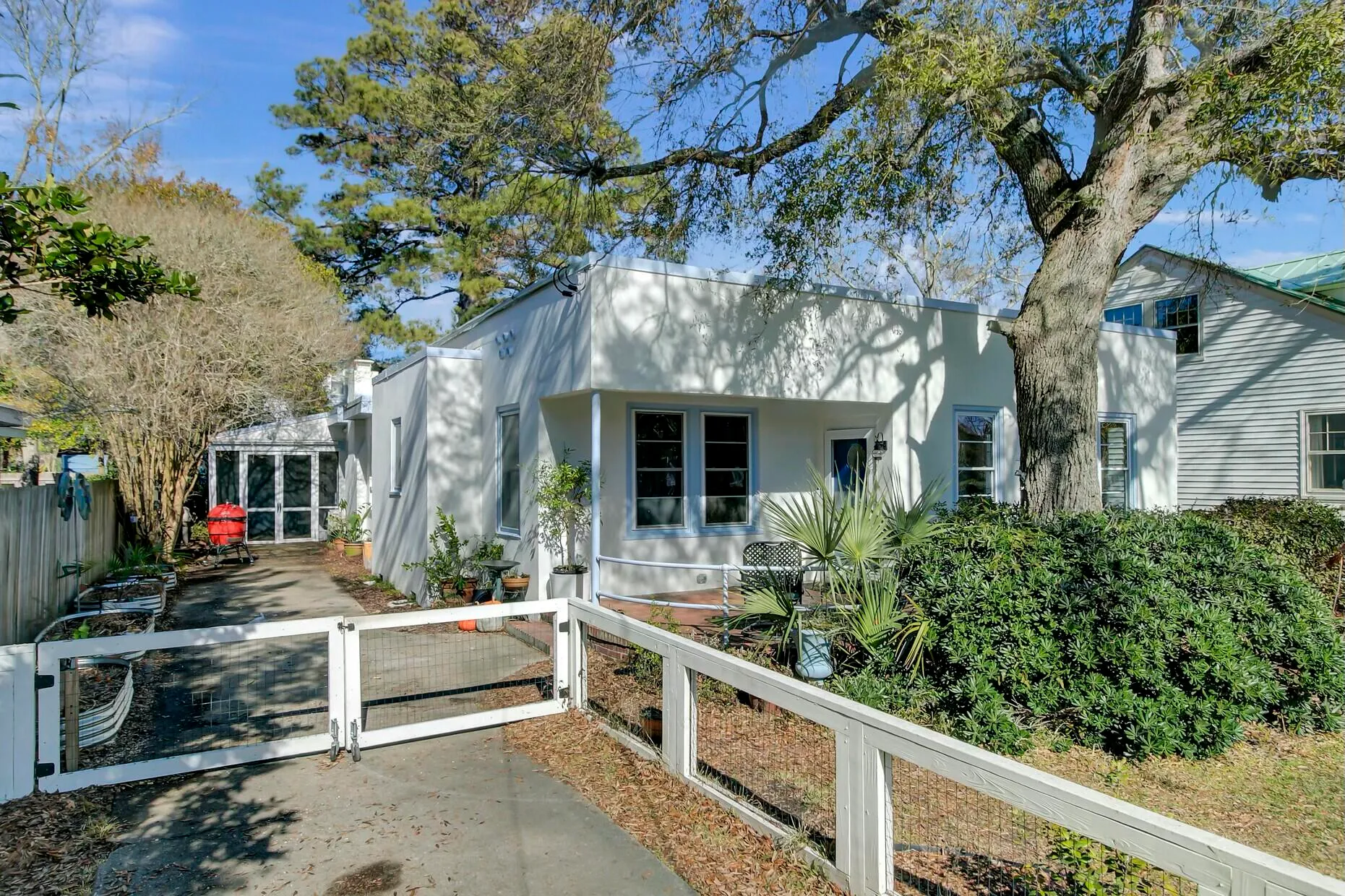 186 Sans Souci Street