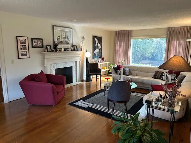 Property image 5 at 19 Fort Royal Avenue, Charleston, SC 29407