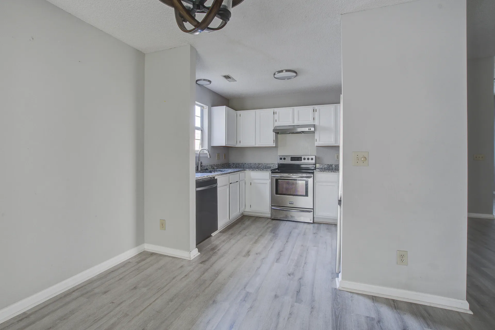 Property image 5 at 414 Courtland Drive, Summerville, SC 29486