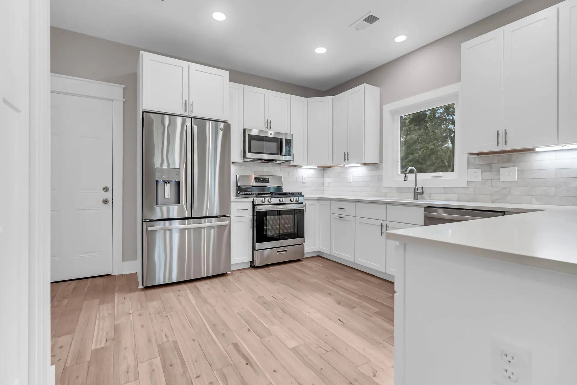 Property image 5 at 1440 Joy Avenue, Charleston, SC 29407