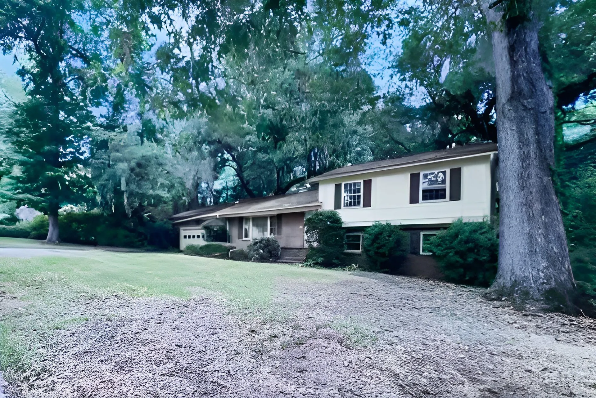 321 Fairington Drive