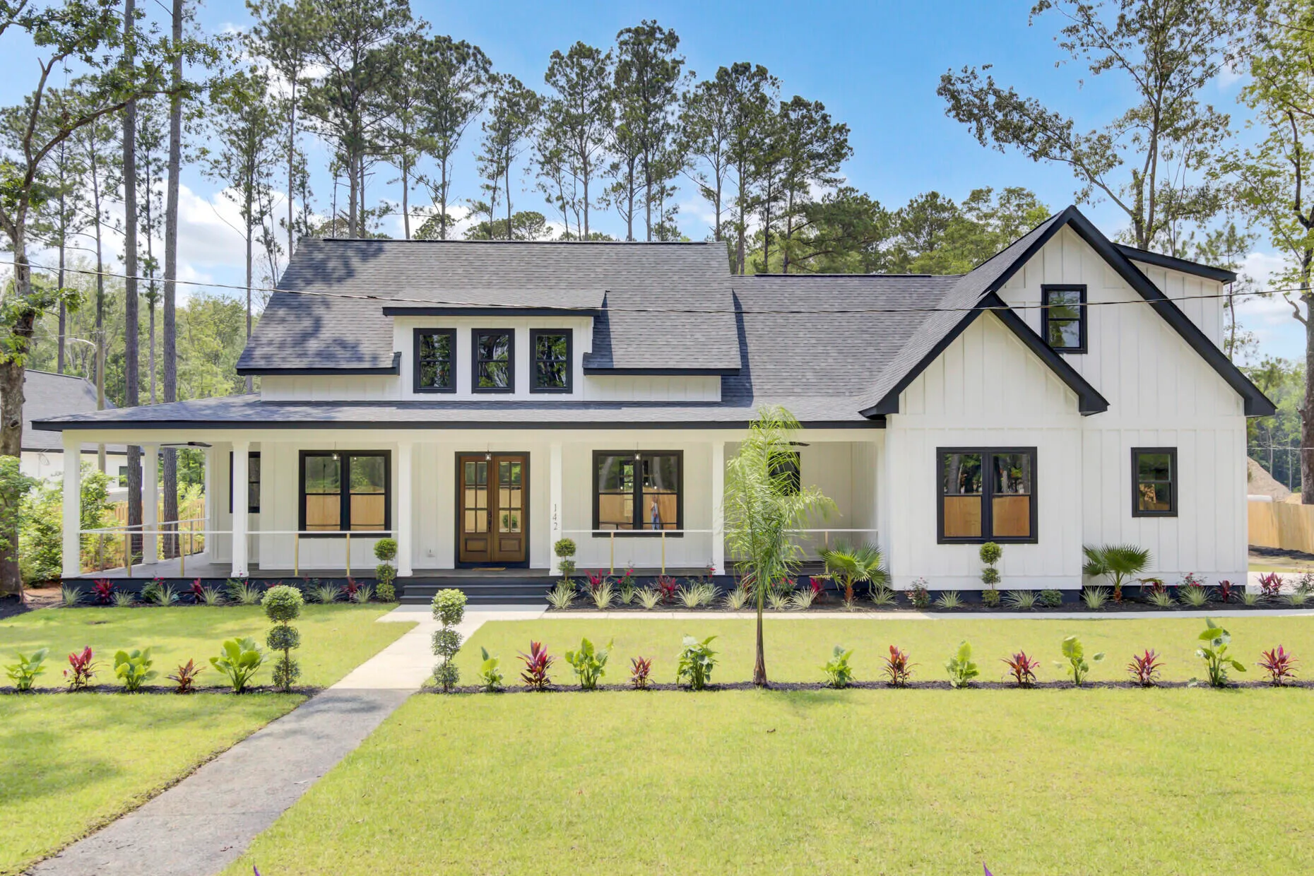 Belmont, Summerville Community