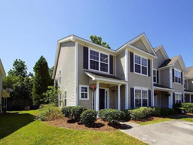 2429 Scholar Lane