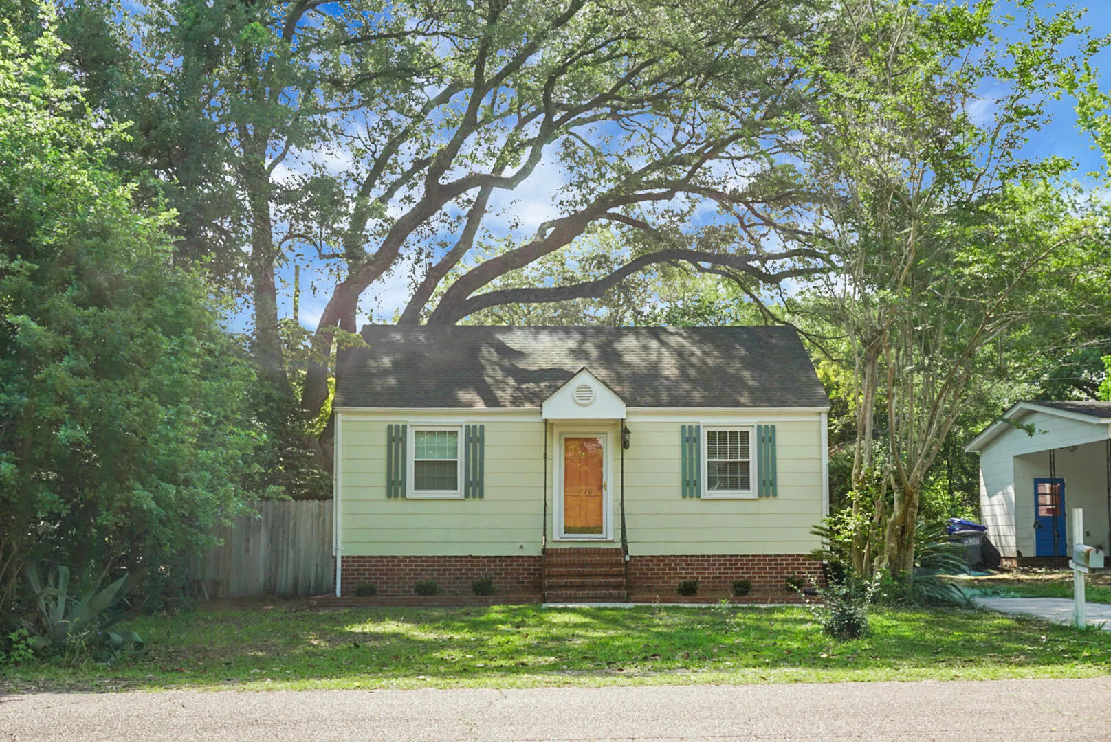 4810 Parkside Drive