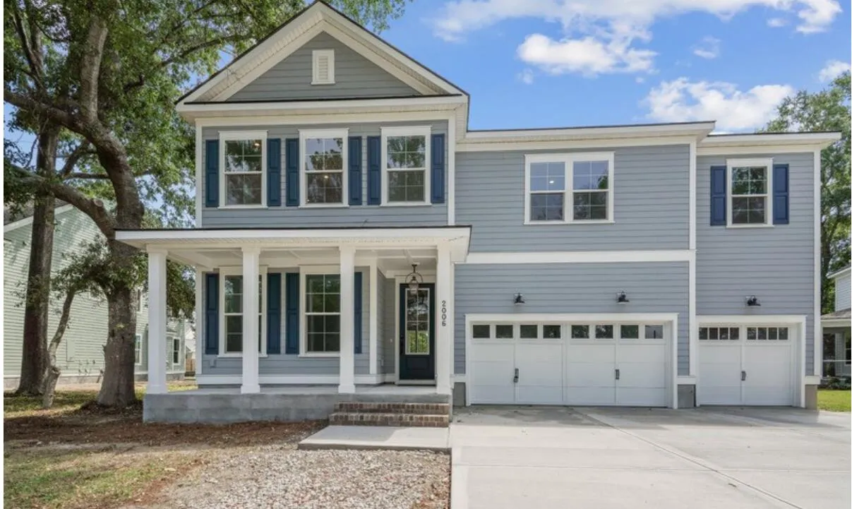 Riverbend, Charleston Community