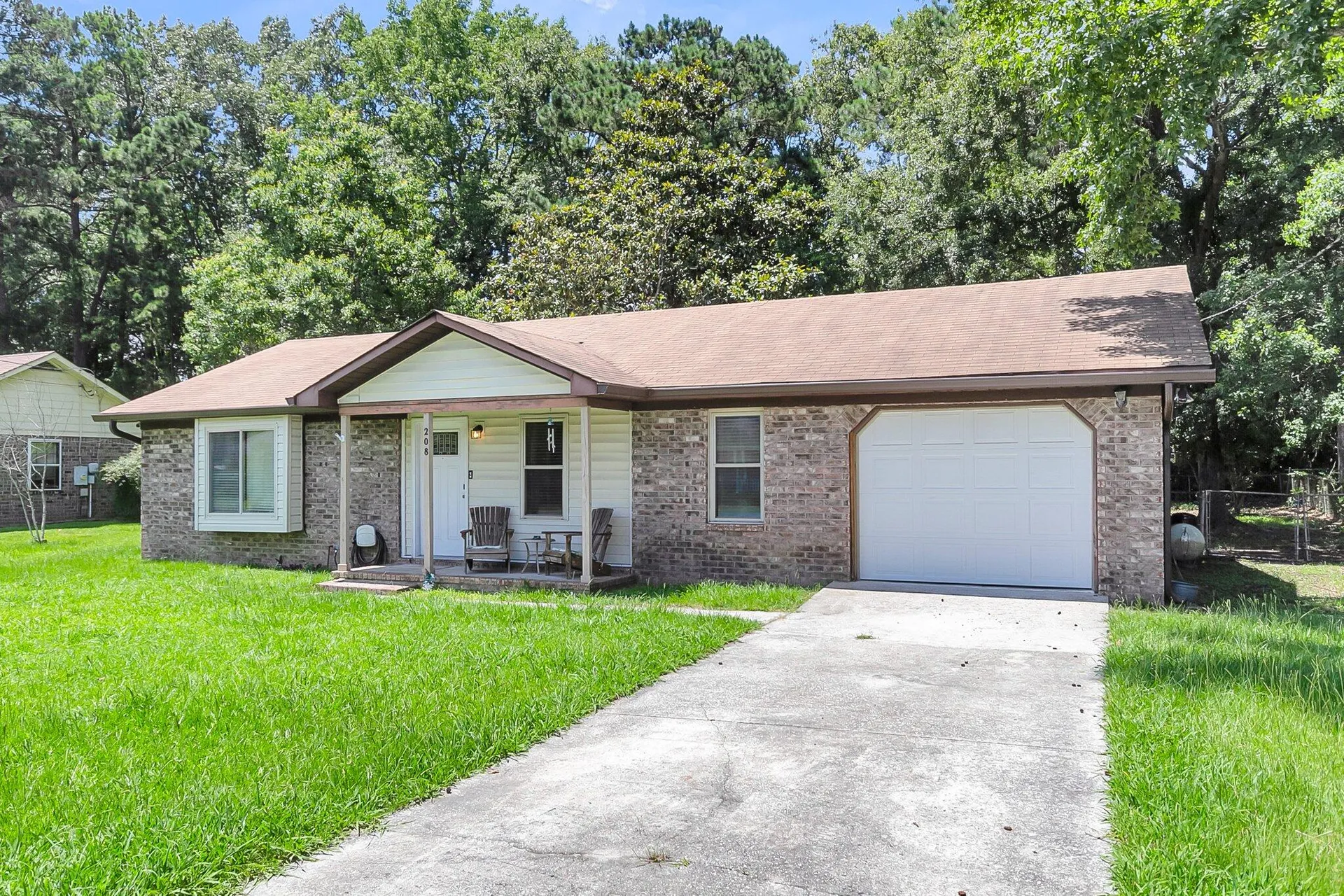 Pineview Acres, Goose Creek Community