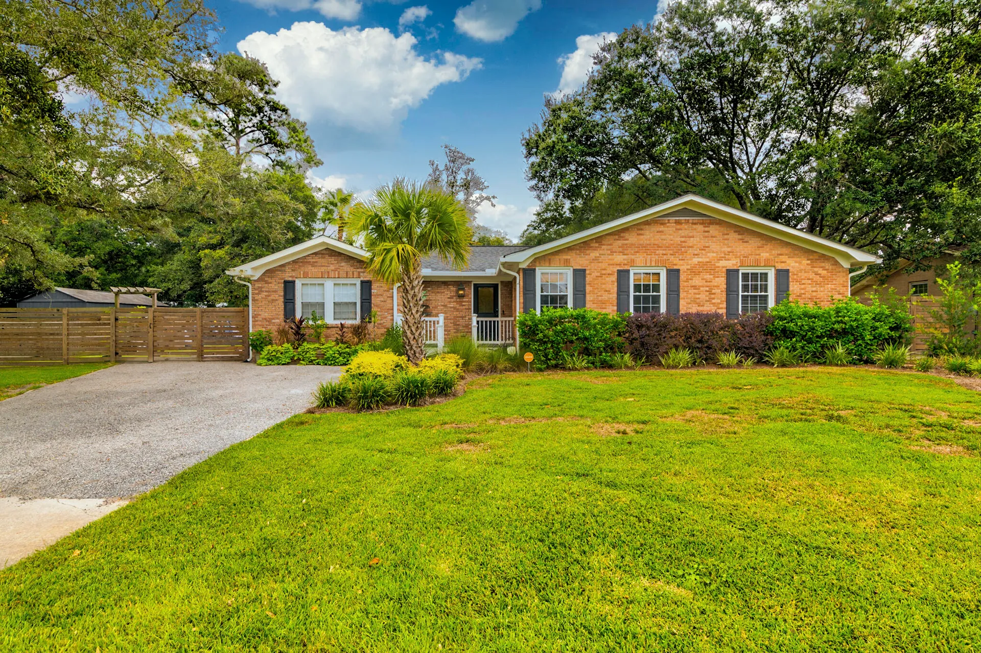 Property image 3 at 902 Mikell Drive, Charleston, SC 29412