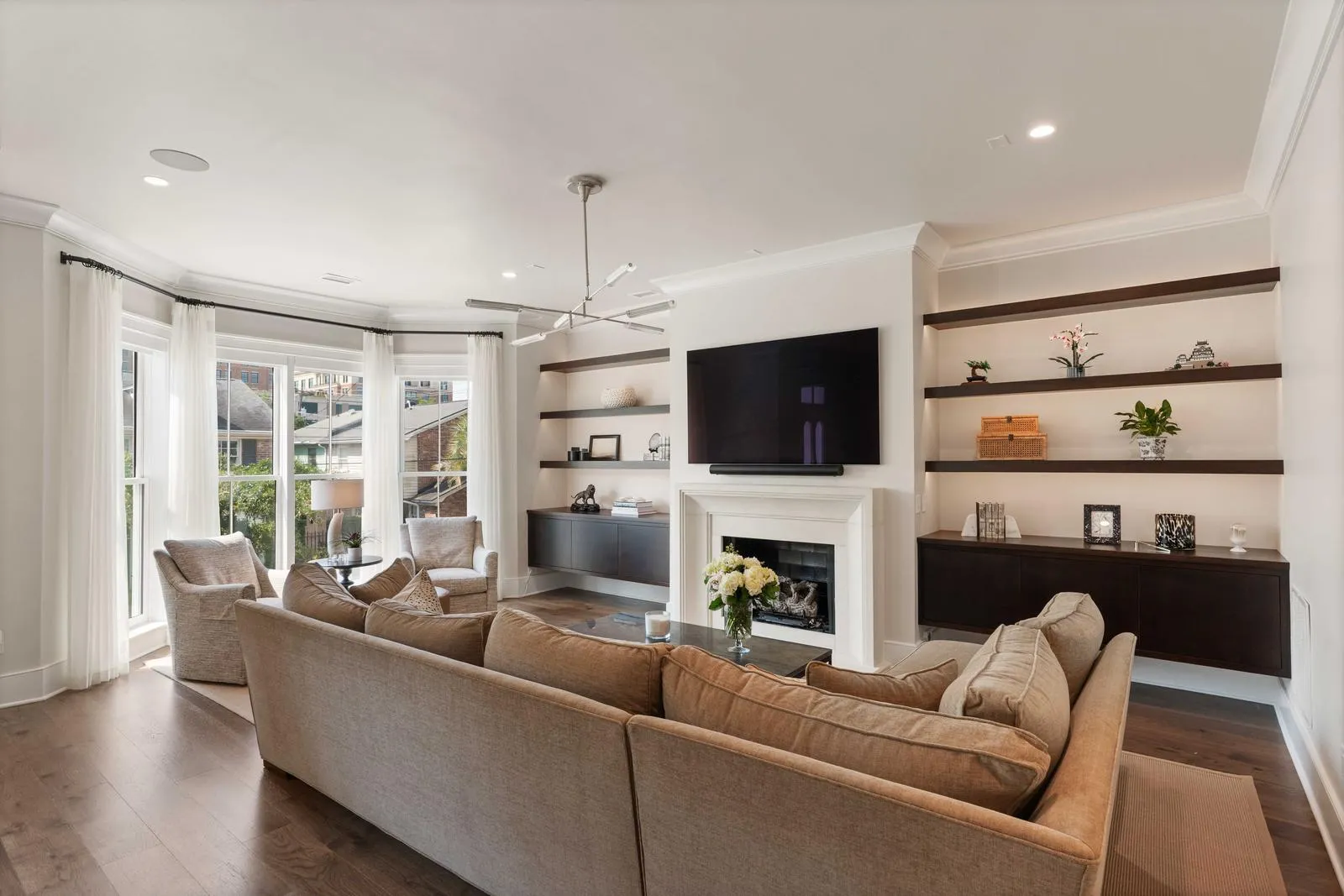 Property image 2 at 122 Beaufain Street C, Charleston, SC 29401