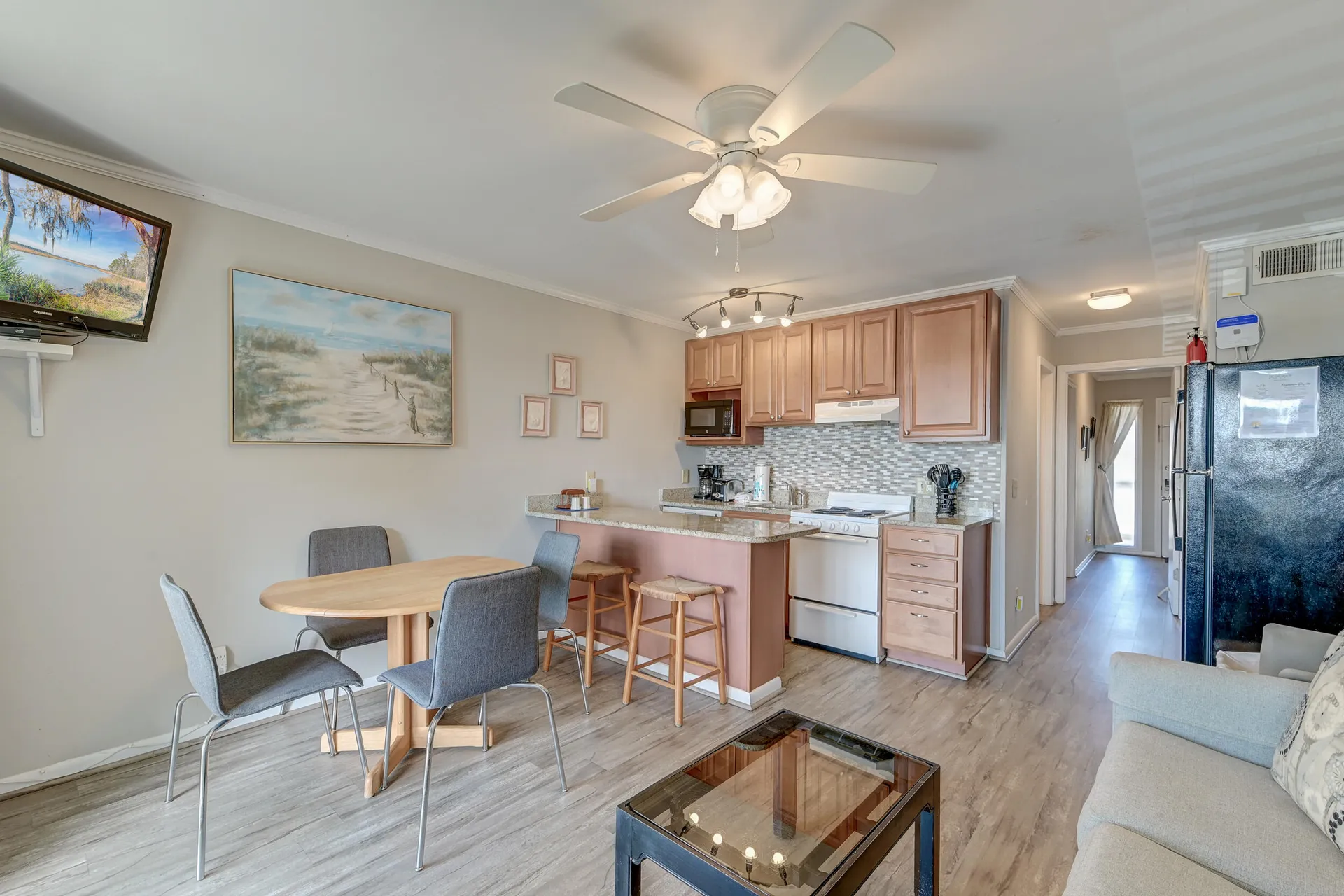 Property image 4 at 1300 Ocean Boulevard 114, Isle of Palms, SC 29451