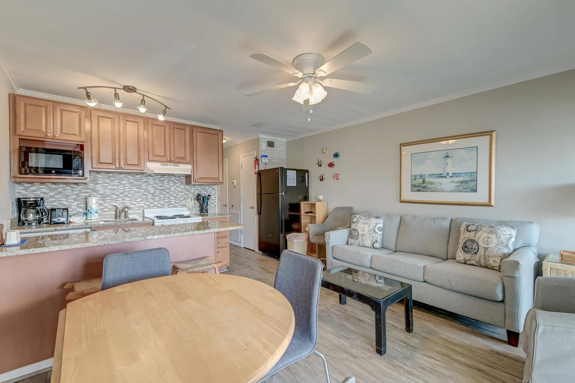 Property image 5 at 1300 Ocean Boulevard 114, Isle of Palms, SC 29451