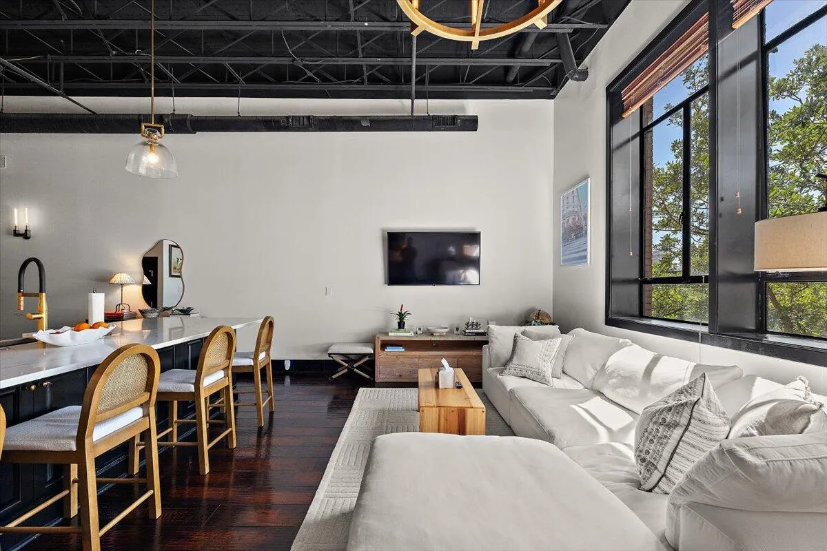 Property image 4 at 517 King Street 13, Charleston, SC 29403