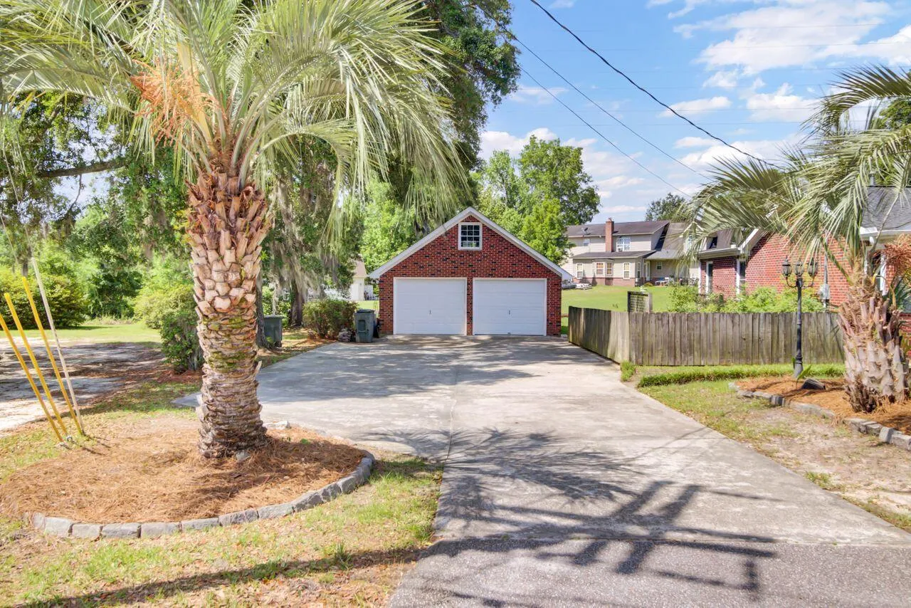 Property image 5 at 1027 E Recess Road, Hanahan, SC 29410