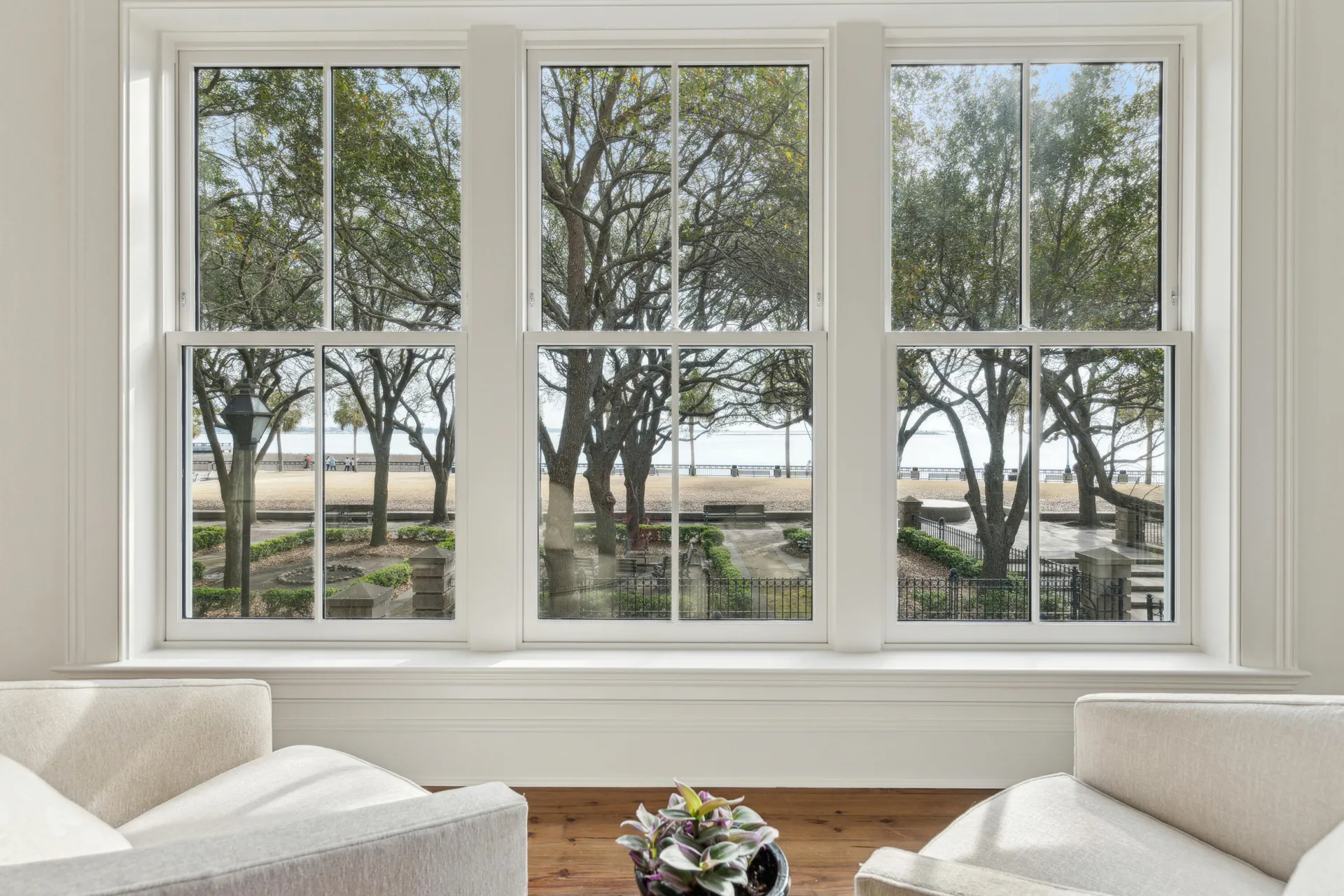 One Vendue Range, Charleston Community