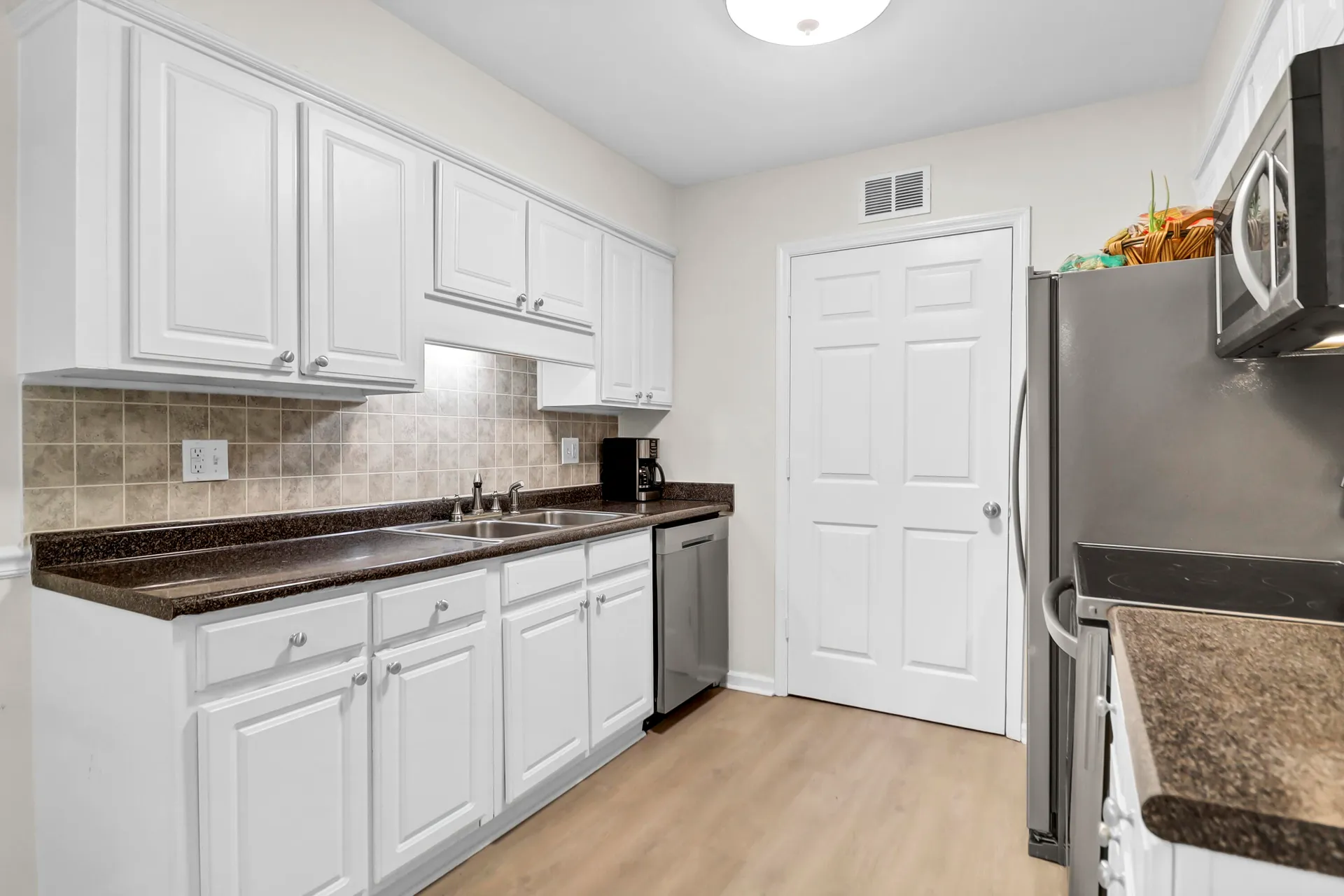 Property image 5 at 1402 Camp Road 10c, Charleston, SC 29412