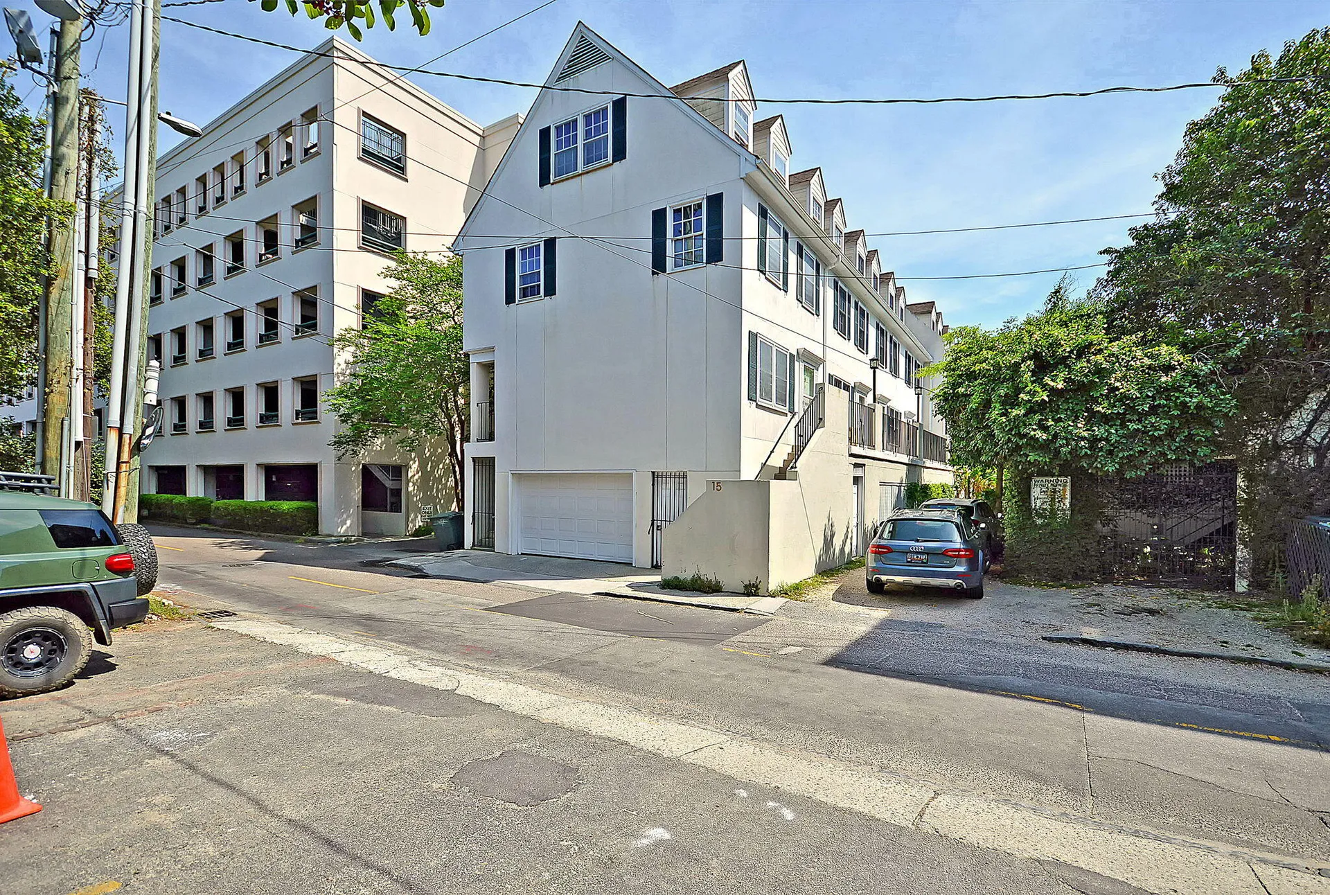 Property image 2 at 15 Horlbeck Alley 7, Charleston, SC 29401
