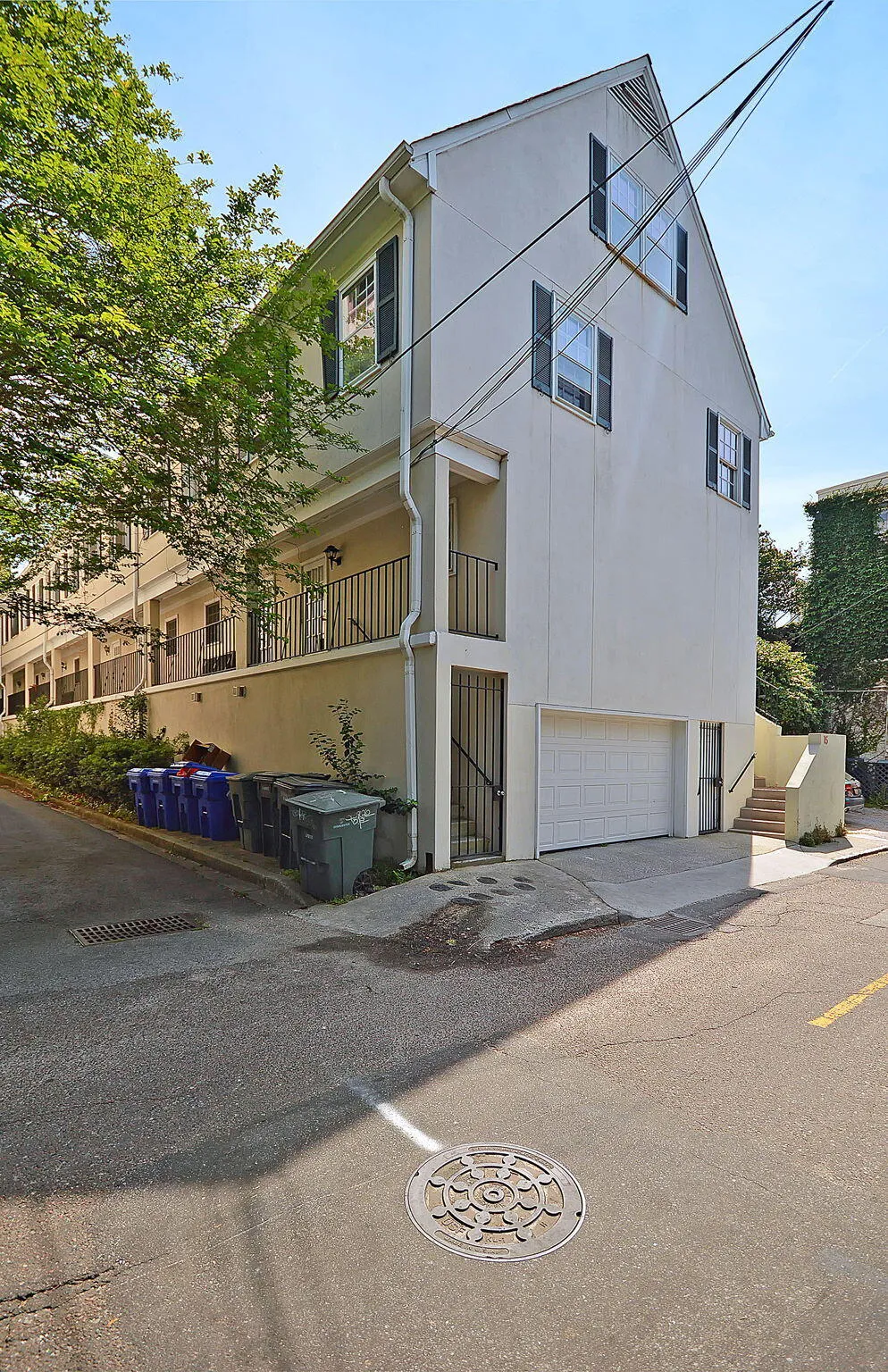 Property image 3 at 15 Horlbeck Alley 7, Charleston, SC 29401