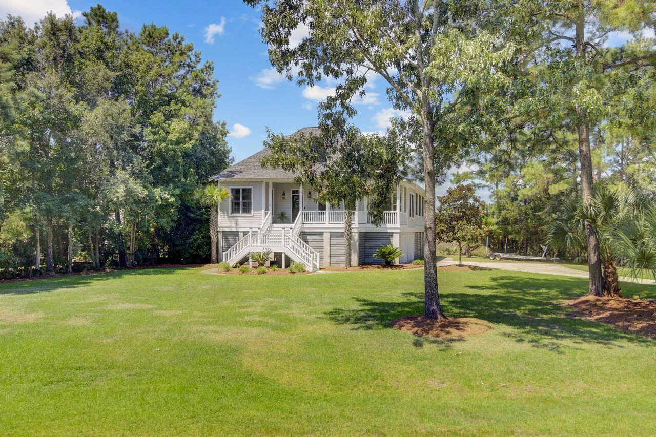 Property image 3 at 350 Commonwealth Road, Mount Pleasant, SC 29466