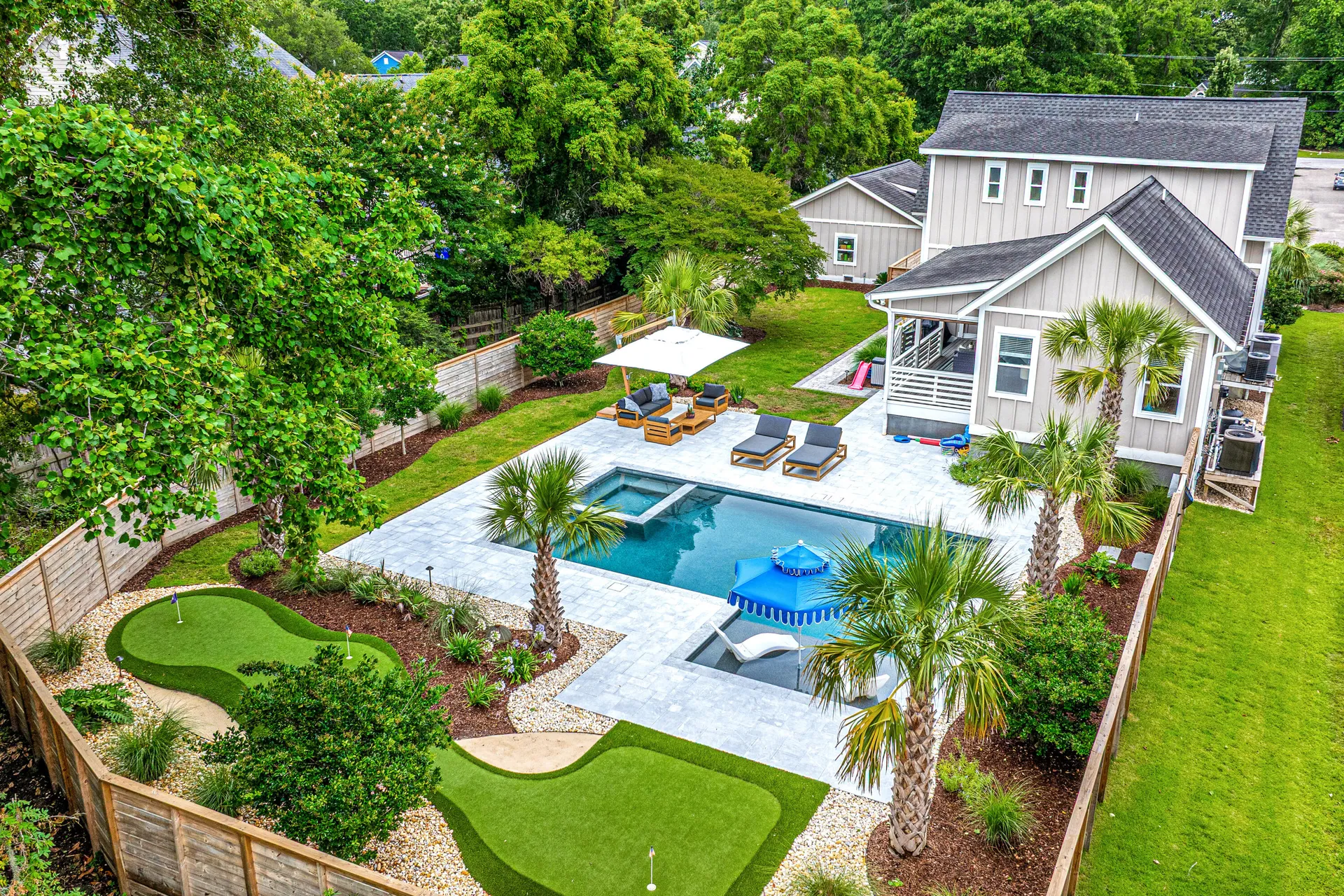 Stono Shores, Charleston Community