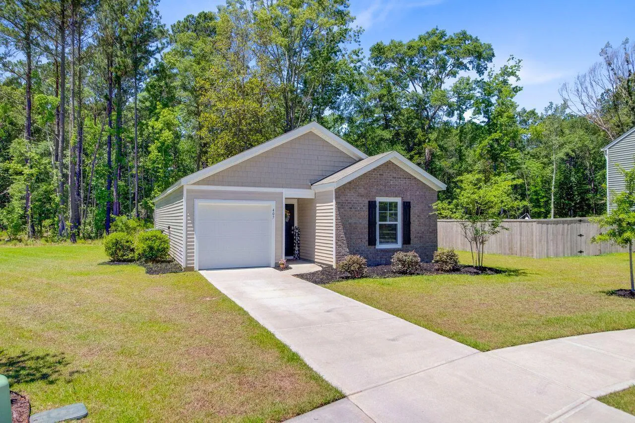 Property image 4 at 407 Spruce Ivy Street, Moncks Corner, SC 29461