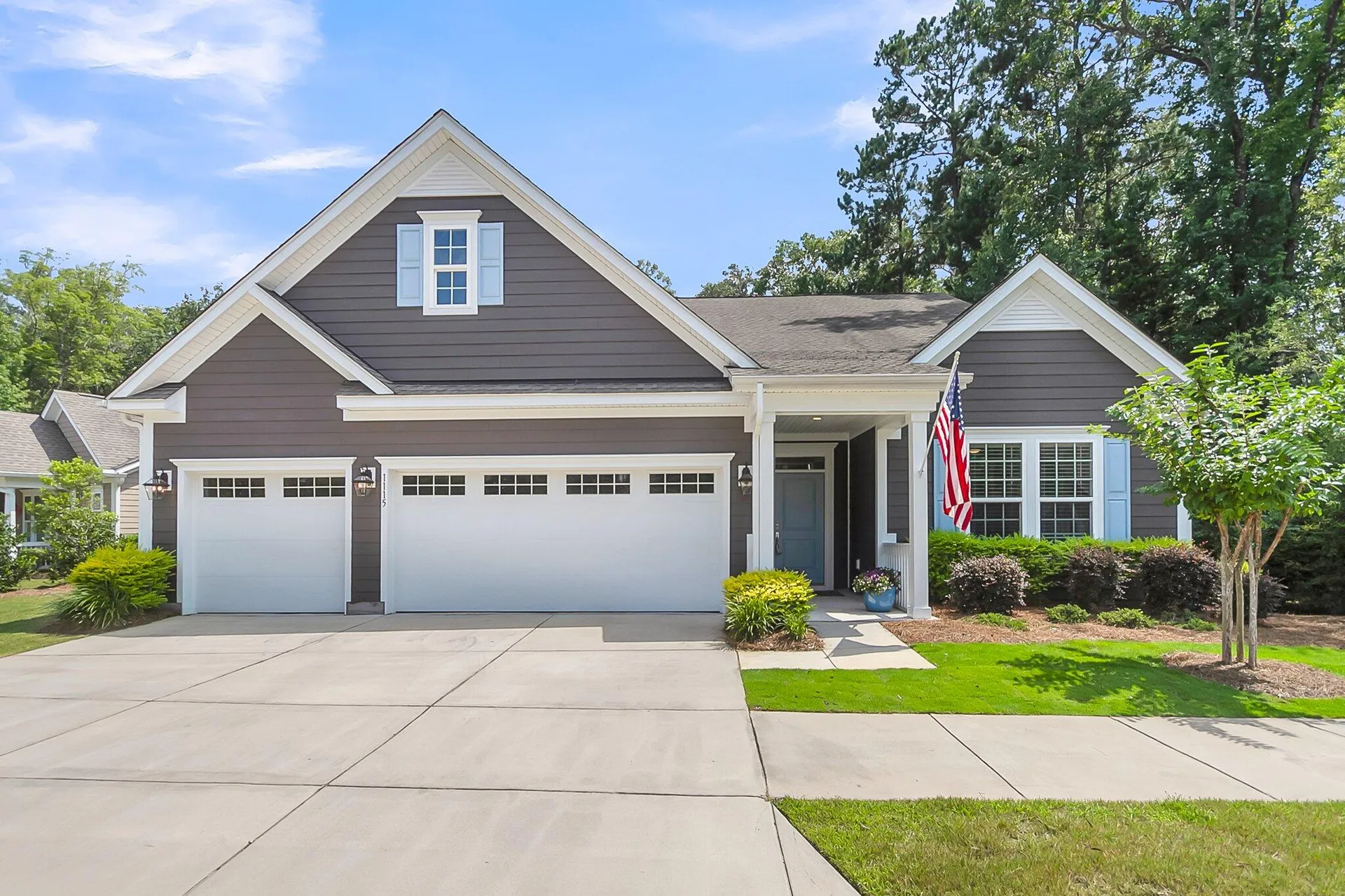 The Ponds, Summerville Community