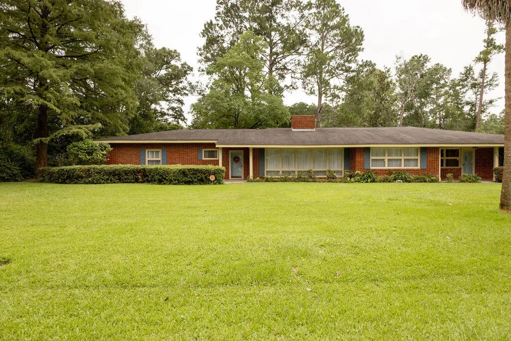 201 Overhill Drive