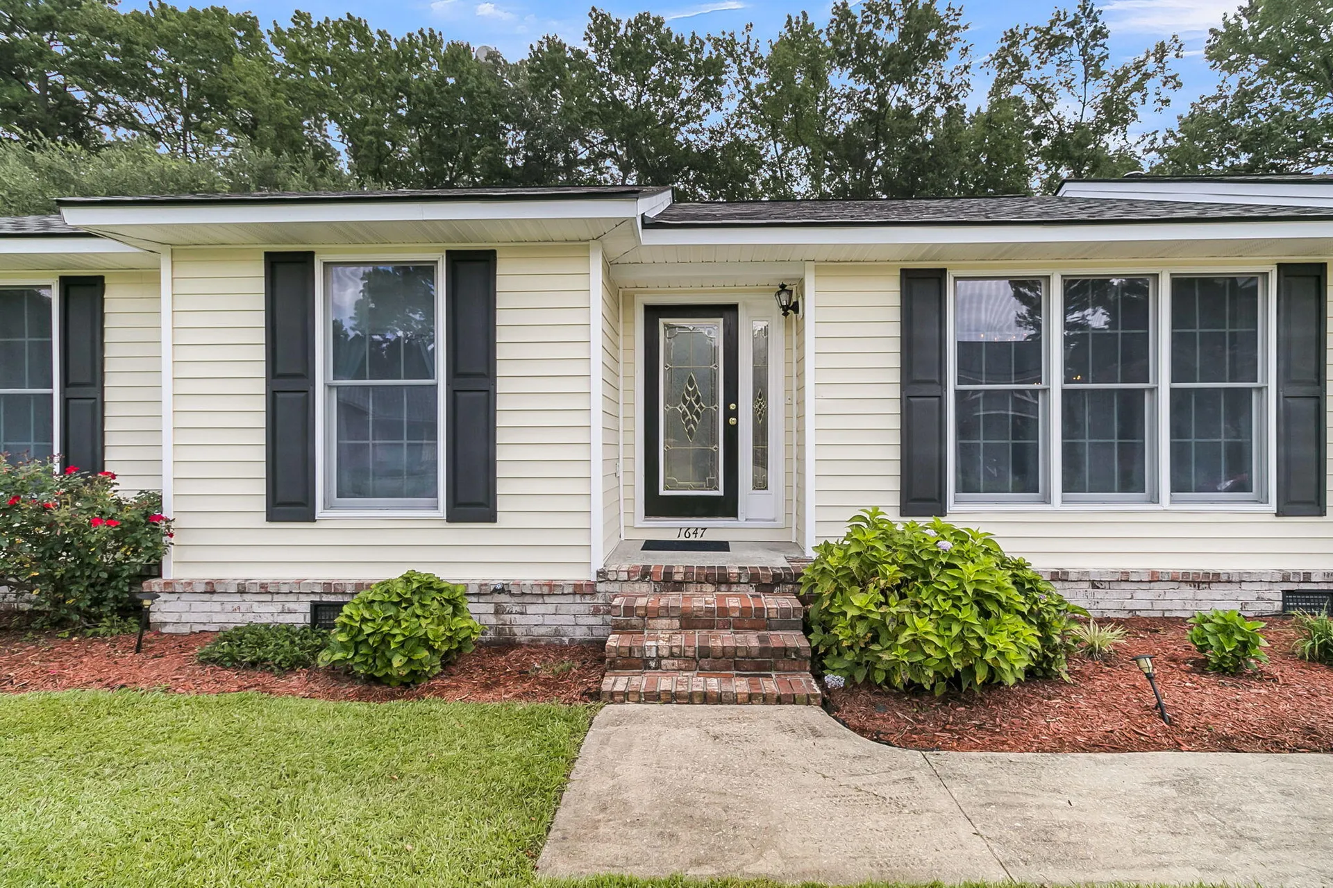 Property image 3 at 1647 Sulgrave Road, Charleston, SC 29414